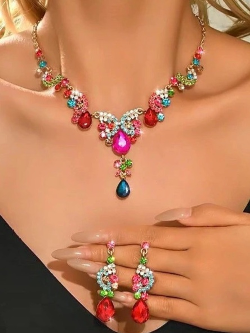 New Statement Necklace & Earrings in Gold & Red